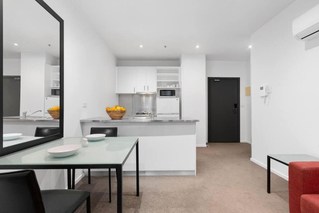 108 Astral Apartments メルボルン エクステリア 写真